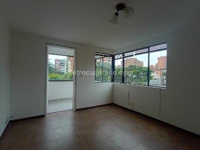 Apartamento de 3 alcobas en venta en Laureles, Medellín, 149 m² · foto 8 de 20