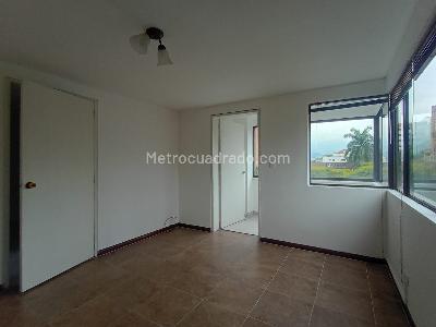 Apartamento de 3 alcobas en venta en Laureles, Medellín, 149 m² · foto 9 de 20