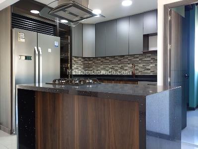 Apartamento de 4 alcobas en venta en Laureles, Medellín, 137 m² · foto 10 de 19