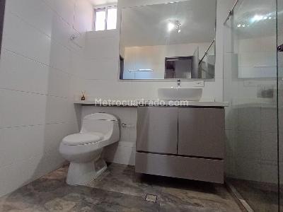 Apartamento de 4 alcobas en venta en Laureles, Medellín, 137 m² · foto 16 de 19