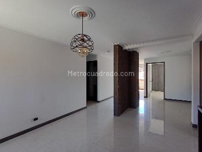 Apartamento de 4 alcobas en venta en Laureles, Medellín, 137 m² · foto 2 de 19