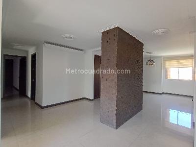 Apartamento de 4 alcobas en venta en Laureles, Medellín, 137 m² · foto 3 de 19