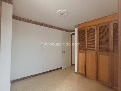 Apartamento en venta en Laureles, Medellín · foto 14 de 17