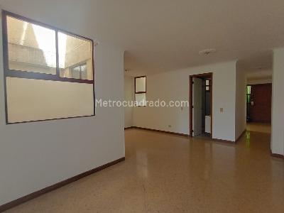Apartamento en venta en Laureles, Medellín · foto 3 de 17
