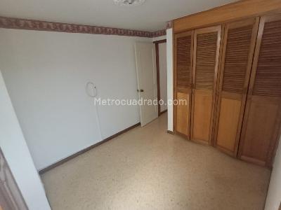 Apartamento en venta en Laureles, Medellín · foto 7 de 17