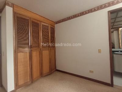 Apartamento en venta en Laureles, Medellín · foto 8 de 17