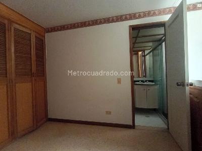 Apartamento en venta en Laureles, Medellín · foto 9 de 17