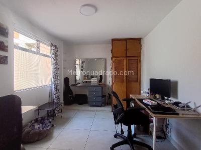 Apartamento de 3 alcobas en venta en Laureles, Medellín, 147 m² · foto 11 de 20