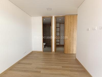 Apartamento de 2 alcobas en venta en Laureles, Medellín, 74 m² · foto 12 de 18