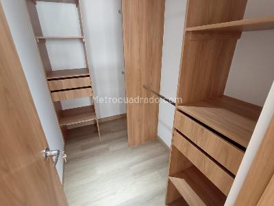 Apartamento de 2 alcobas en venta en Laureles, Medellín, 74 m² · foto 16 de 18