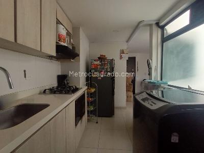 Apartamento de 2 alcobas en venta en Laureles, Medellín, 62 m² · foto 10 de 18
