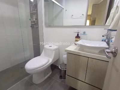 Apartamento de 2 alcobas en venta en Laureles, Medellín, 62 m² · foto 17 de 18