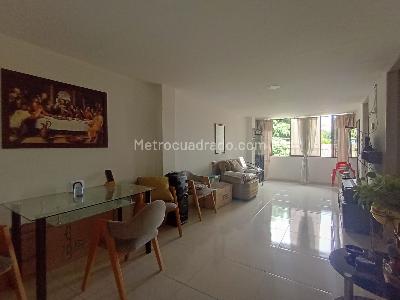 Apartamento de 2 alcobas en venta en Laureles, Medellín, 62 m² · foto 6 de 18