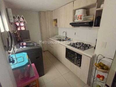 Apartamento de 2 alcobas en venta en Laureles, Medellín, 62 m² · foto 8 de 18