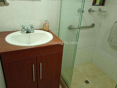 Apartamento de 2 alcobas en venta en Laureles, Medellín, 87 m² · foto 17 de 20