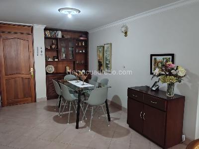 Apartamento de 2 alcobas en venta en Laureles, Medellín, 87 m² · foto 2 de 20