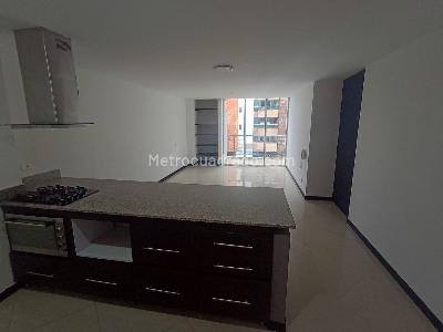 Apartamento de 3 alcobas en arriendo en Laureles, Medellín, 120 m² · foto 4 de 18