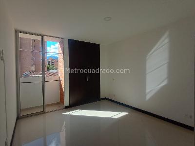 Apartamento de 3 alcobas en arriendo en Laureles, Medellín, 120 m² · foto 12 de 18