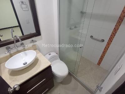 Apartamento de 3 alcobas en arriendo en Laureles, Medellín, 120 m² · foto 16 de 18