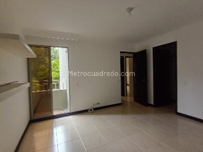 Apartamento de 3 alcobas en arriendo en Laureles, Medellín, 101 m² · foto 10 de 20