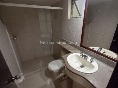 Apartamento de 3 alcobas en arriendo en Laureles, Medellín, 101 m² · foto 18 de 20