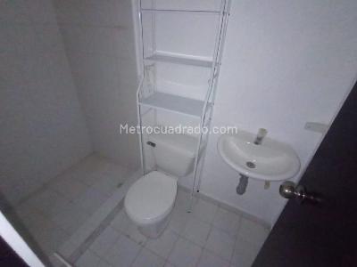 Apartamento de 3 alcobas en arriendo en Laureles, Medellín, 101 m² · foto 19 de 20