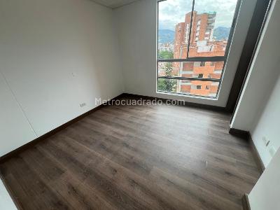 Apartamento de 3 alcobas en venta en Laureles, Medellín, 134 m² · foto 13 de 18