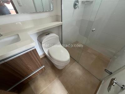 Apartamento de 3 alcobas en venta en Laureles, Medellín, 134 m² · foto 17 de 18