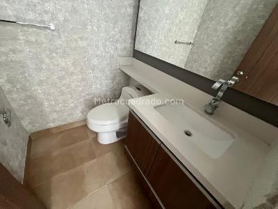 Apartamento de 3 alcobas en venta en Laureles, Medellín, 134 m² · foto 18 de 18
