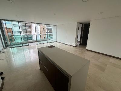 Apartamento de 3 alcobas en venta en Laureles, Medellín, 134 m² · foto 2 de 18