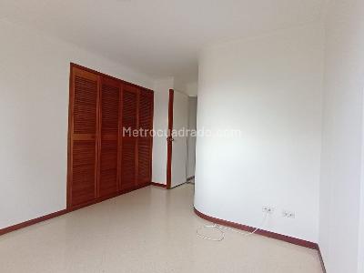Apartamento de 3 alcobas en arriendo en Laureles, Medellín, 100 m² · foto 13 de 20