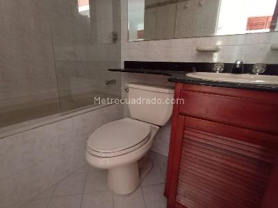 Apartamento de 3 alcobas en arriendo en Laureles, Medellín, 100 m² · foto 17 de 20