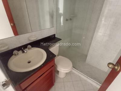 Apartamento de 3 alcobas en arriendo en Laureles, Medellín, 100 m² · foto 18 de 20