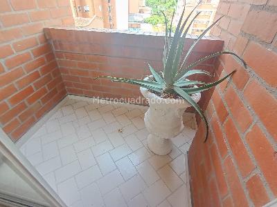 Apartamento de 3 alcobas en arriendo en Laureles, Medellín, 100 m² · foto 20 de 20