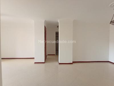 Apartamento de 3 alcobas en arriendo en Laureles, Medellín, 100 m² · foto 4 de 20