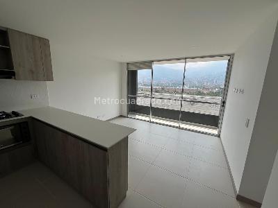 Apartamento en venta en Itagui, Itagüí · foto 3 de 13