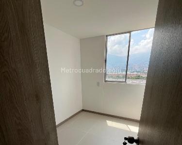 Apartamento en venta en Itagui, Itagüí · foto 8 de 13