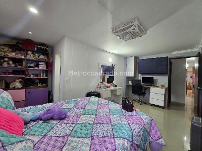 Apartamento de 3 alcobas en venta en Belen, Medellín, 115 m² · foto 10 de 19