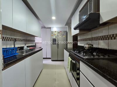 Apartamento de 3 alcobas en venta en Belen, Medellín, 115 m² · foto 8 de 19