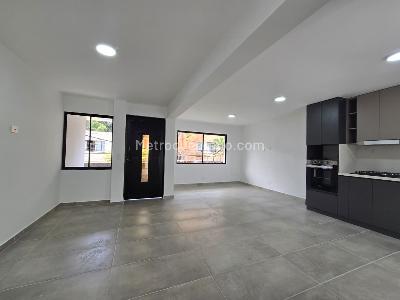 Apartamento de 3 alcobas en venta en Belen, Medellín, 114 m² · foto 3 de 18