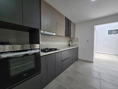 Apartamento de 3 alcobas en venta en Belen, Medellín, 114 m² · foto 7 de 18
