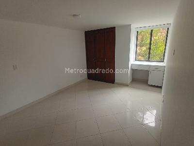 Apartamento de 3 alcobas en venta en Laureles, Medellín, 127 m² · foto 12 de 19