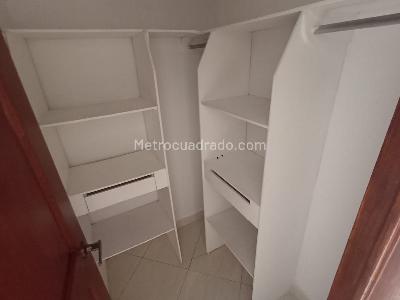 Apartamento de 3 alcobas en venta en Laureles, Medellín, 127 m² · foto 15 de 19