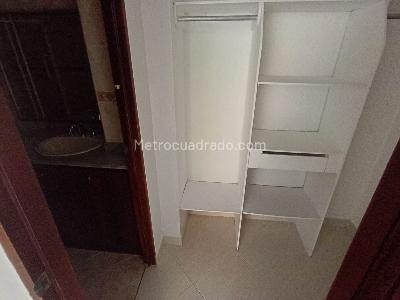 Apartamento de 3 alcobas en venta en Laureles, Medellín, 127 m² · foto 16 de 19