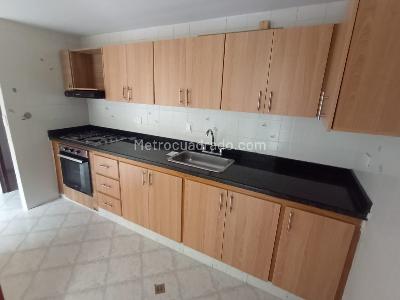 Apartamento de 3 alcobas en venta en Laureles, Medellín, 127 m² · foto 5 de 19