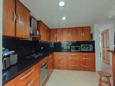 Casa de 4 alcobas en venta en Robledo, Medellín, 180 m² · foto 6 de 17