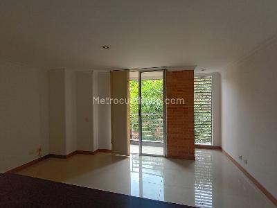 Apartamento de 1 alcoba en arriendo en Laureles, Medellín, 50 m² · foto 2 de 14