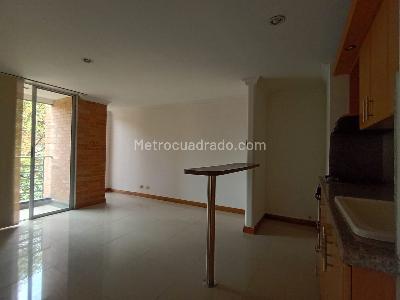 Apartamento de 1 alcoba en arriendo en Laureles, Medellín, 50 m² · foto 3 de 14