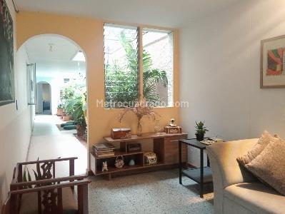 Casa de 3 alcobas en venta en Laureles, Medellín, 133 m² · foto 3 de 20