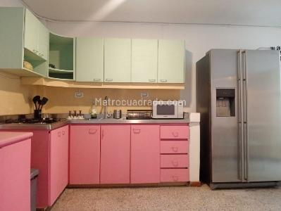 Casa de 3 alcobas en venta en Laureles, Medellín, 133 m² · foto 7 de 20